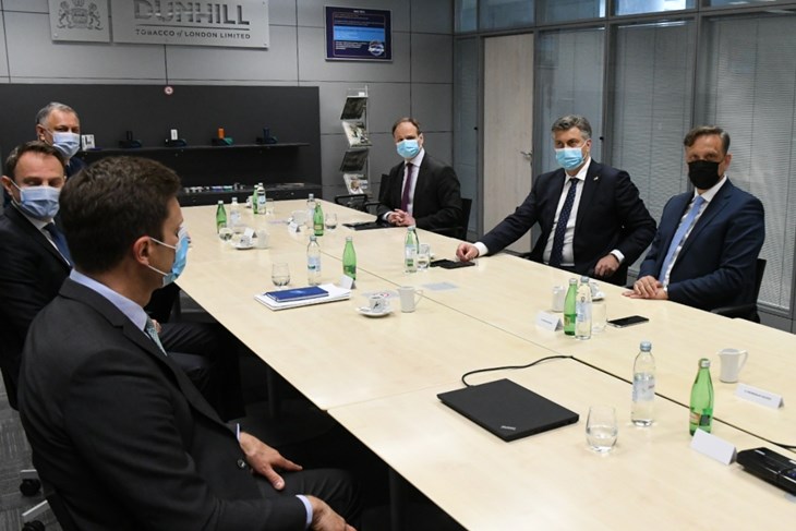 Premijer Plenković i šef istarskog HDZ-a Anton Kliman na sastanku u BAT-u (snimio M. MIJOŠEK)